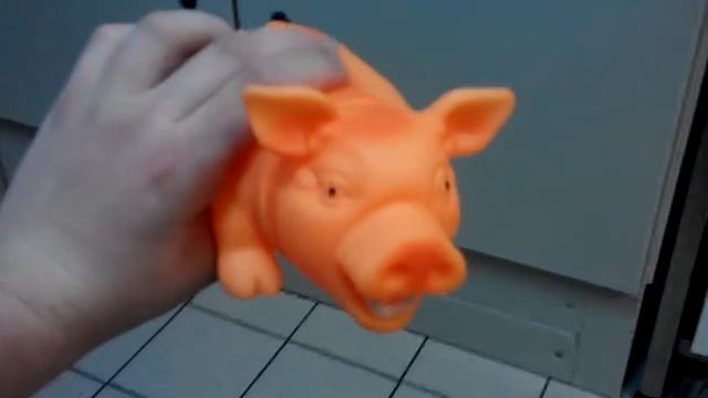 Прикольная свинка - новый сотрудник компании. Смешная игрушка смотреть онлайн