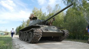 Средний танк Т-44 на военно-историческом слёте «Моторы Войны», август 2022 года