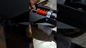 Регулировка заднего амортизатора самоката Urban Scooter