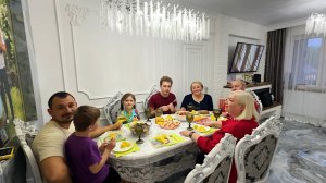 Встречаем гостей! Подготавливаем гостинцы. Последний звонок. Продолжаем планировку участка.