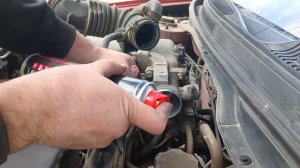 Как почистить дроссельную заслонку киа Рио 2 не снимая