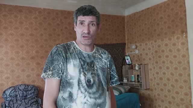 Олег не сидит без дела! смотреть онлайн