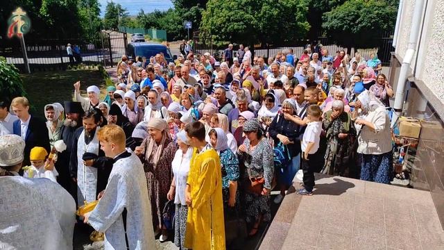 Крестный ход в Свято-Елисаветинском монастыре вокруг смотреть онлайн