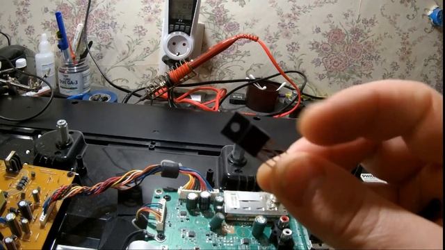 Ремонт телевизора Philips 32PFL3605/60. Не включается. смотреть онлайн