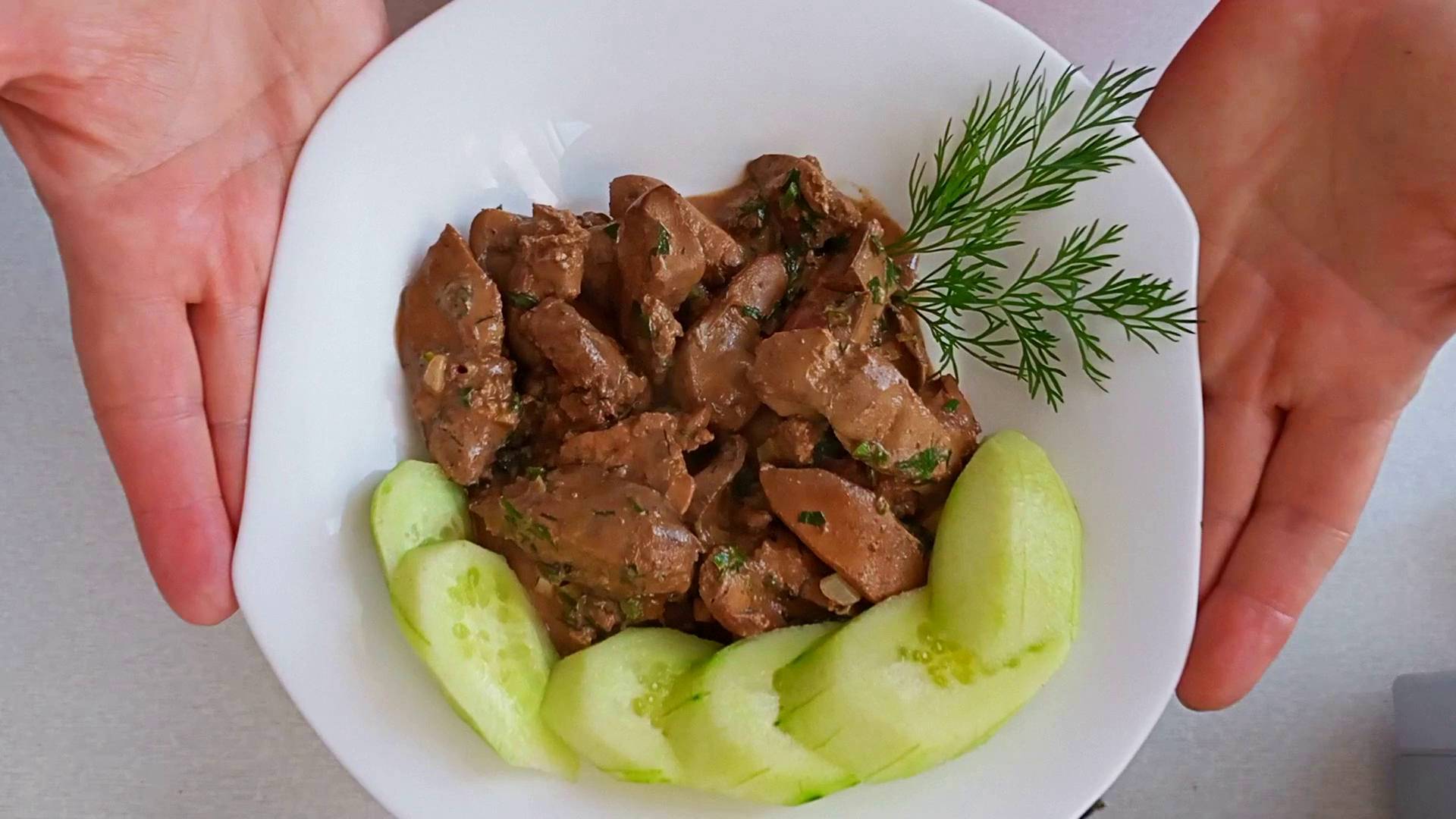 Вкусная нежная КУРИНАЯ ПЕЧЕНЬ Жареная печень со сметаной на сковороде смотреть онлайн