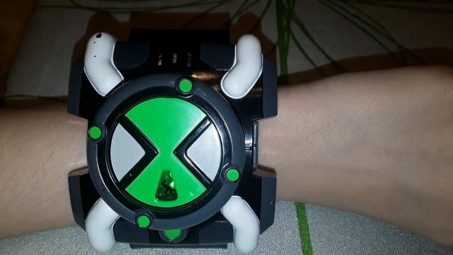 ОРИГИНАЛЬНЫЕ  ЧАСЫ BEN 10 BANDAI / BEN 10 BANDAI 100% ORIGINAL
