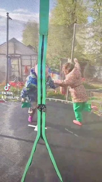 Брат и сестра