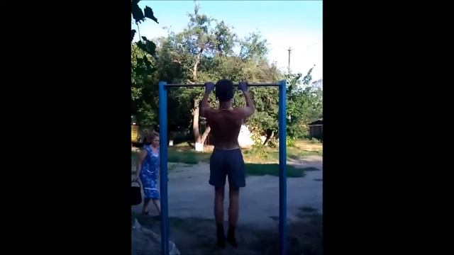 Прикол на турнике Юмор! Прикол! Смех смотреть онлайн