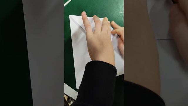 как сделать самолёт из бумаги*. летит Очень быстро и далеко смотреть онлайн