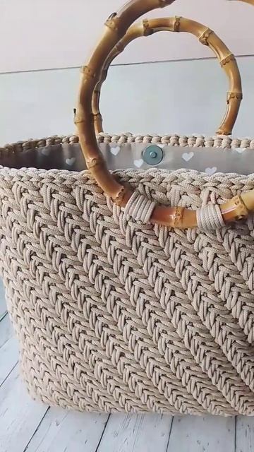 Сумочка с бамбуковыми ручками. В наличии. Переходите в Инстаграм @marial_toys, пишите смотреть онлайн