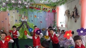 танец для мальчиков " танец цветов"