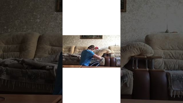 ПРАНК НАД СЕСТРОЙ склеила руки 😂🤣 смотреть онлайн