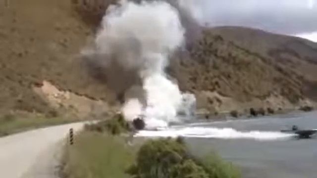 Прокачанные пожарные тушат пожар на лодке смотреть онлайн