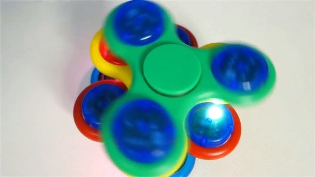 Спиннер Челлендж Masha's Fidget Spinner Challenge Обнимашки с Машей смотреть онлайн