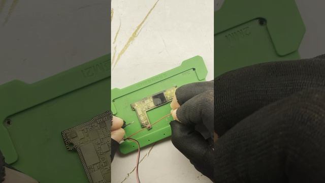 iPhone 12 mini - не включается смотреть онлайн