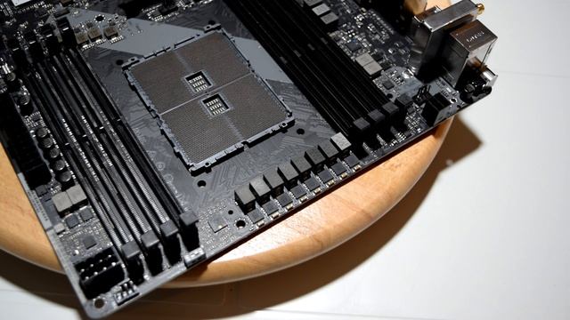 Asrock X399 Fatality преглед