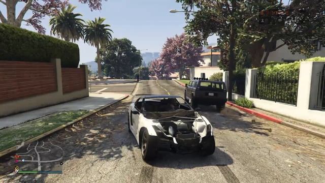 Девушка проходит миссии GTA online на PS4 смотреть онлайн