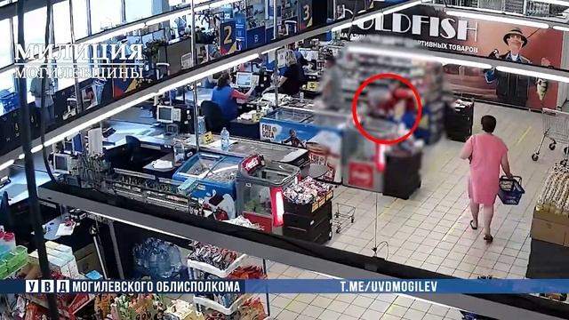 Могилевчанин украл забытый в магазине телефон