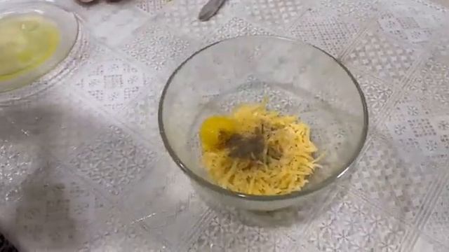 ПАСТА КАРБОНАРА С БЕКОНОМ И СЛИВКАМИ