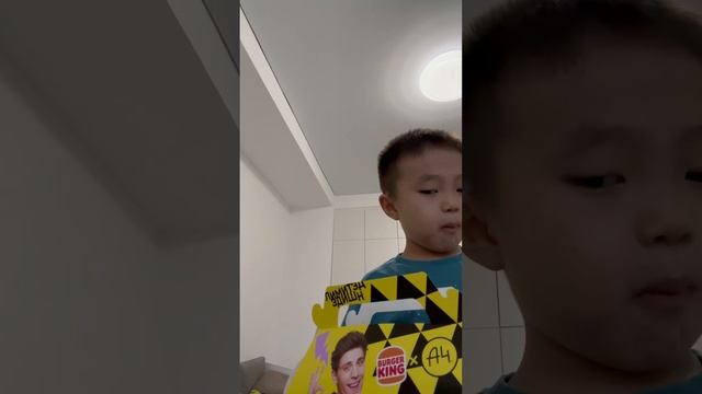 Распаковка ланч -бокса Влада А4