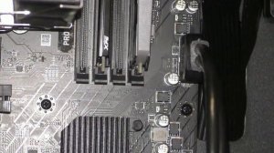 Материнская плата MSI PRO B760M P в сборке