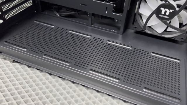 Краткий обзор корпуса Thermaltake View 380 TG ARGB смотреть онлайн