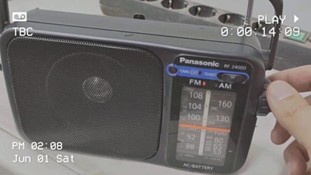 Радиоприемник портативный Panasonic RF-2400D смотреть онлайн