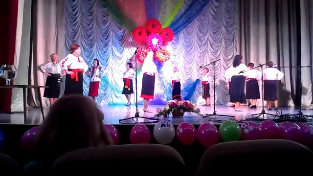 1.Выступление на табачке. Украинский танец. 2 гр