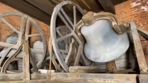 Звон колоколов, очищение пространства