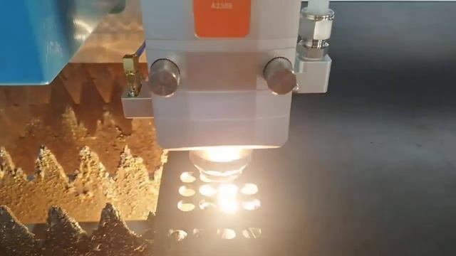 Работа чпу лазерного станка! #welding #cnc #welder #laser смотреть онлайн