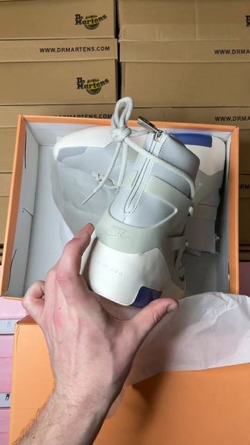 Nike Air Fear Of God 1 (белые) смотреть онлайн