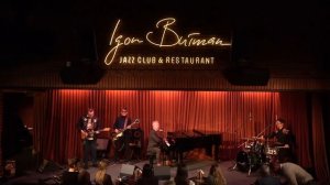 Live: Рок-н-ролл шоу Дениса Мажукова