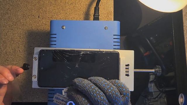 Замена разбитого стекла на Samsung S20fe