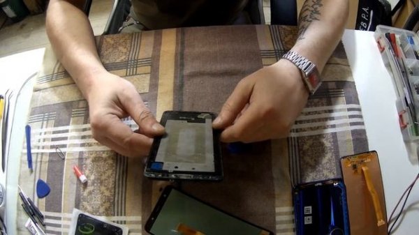 Ремонт SAMSUNG A7, SM-A750FN/DS. Замена дисплейного модуля.