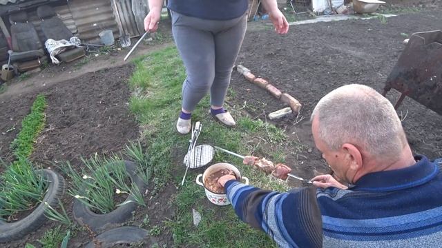 Шашлык это не просто еда, это философия..