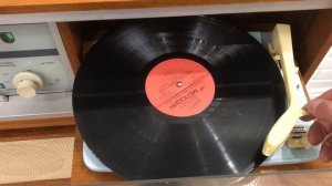 Радиола Эстония 4 с bluetooth и полным фм диапазоном.