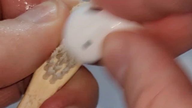 Как почистить беспроводные наушники самому в домашни? смотреть онлайн