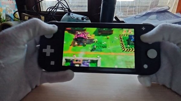 Nintendo Switch Lite в 2025 против Nintendo Switch 2