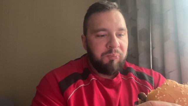 Биг Спешиал бургер с грибами 