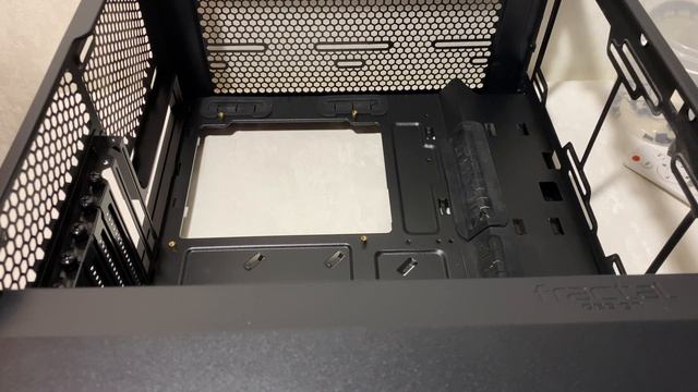 Установка заглушки материнской платы смотреть онлайн