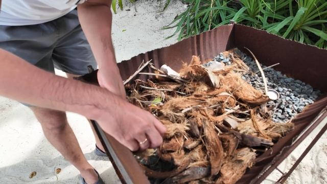 МАЛЬДИВЫ 2024. КАК ВЫЖИТЬ НА ЛОКАЛЬНОМ ОСТРОВЕ. ЖАРИМ ТУ? смотреть онлайн