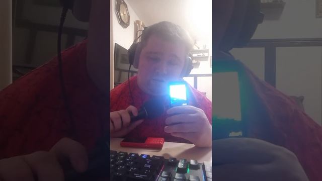 Премьера Кто будет круче телефон Xenium X300 или старичёк Xe