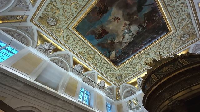 Санкт Петербург в ночь перед новым годом. Эрмитаж. 4К смотреть онлайн