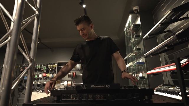 Разносим новый магазин Pult.ru: репортаж с призами, бонус? смотреть онлайн