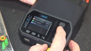 Новая зарядка ToolkitRC M6AC ... 15А, 300W и AC/DC