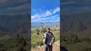 Даргинская песня под гармошку на фоне красивой природ