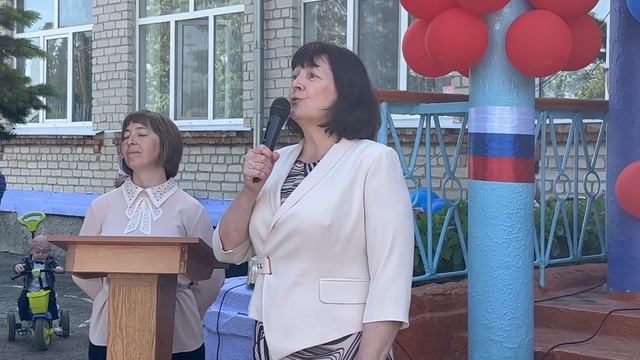 26-05-2025 г. Министр образования РА посетил торжественную линейку МБОУ СОШ п.Майский смотреть онлайн