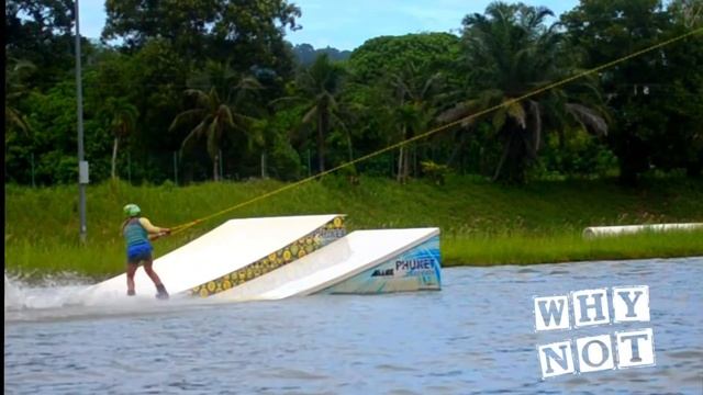 STRAIGHT AIR - ПРЯМОЙ ПРЫЖОК с кикера(трамплин) Wakeboard school - WHY NOT - WEEKOS смотреть онлайн