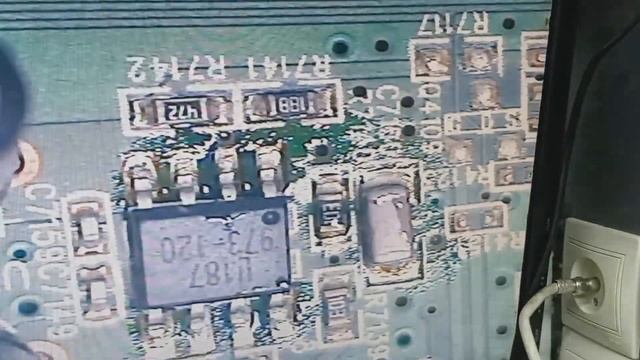 ремонт телевизора philips 32pfl5614 (шасси PM3.1E LA) не включаетс? смотреть онлайн