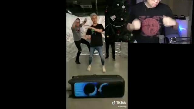 Бустер Смотрит 1 ЧАСОВАЯ ВЕРСИИ ПЕСНИ "ГЛЕНТ КОБЯКОВ ГЛЕНТ ВЛАД БУМАГА" смотреть онлайн